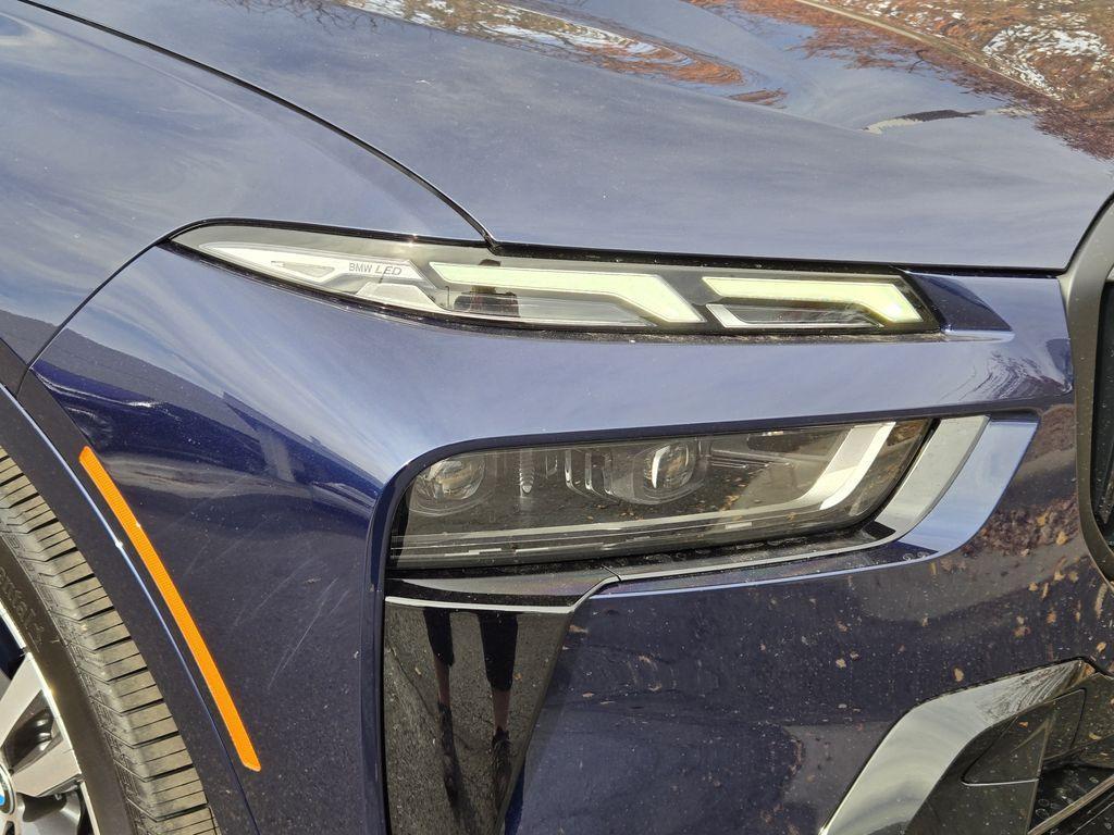 new 2026 BMW X7 car, priced at $123,859