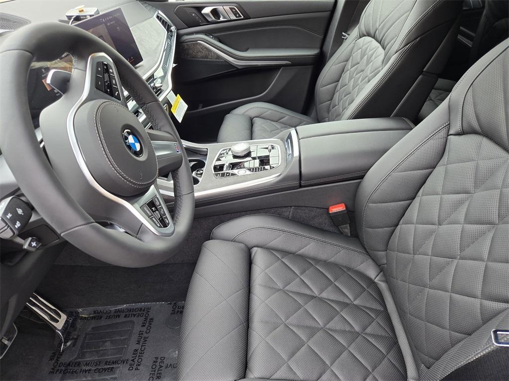 new 2026 BMW X7 car, priced at $98,535