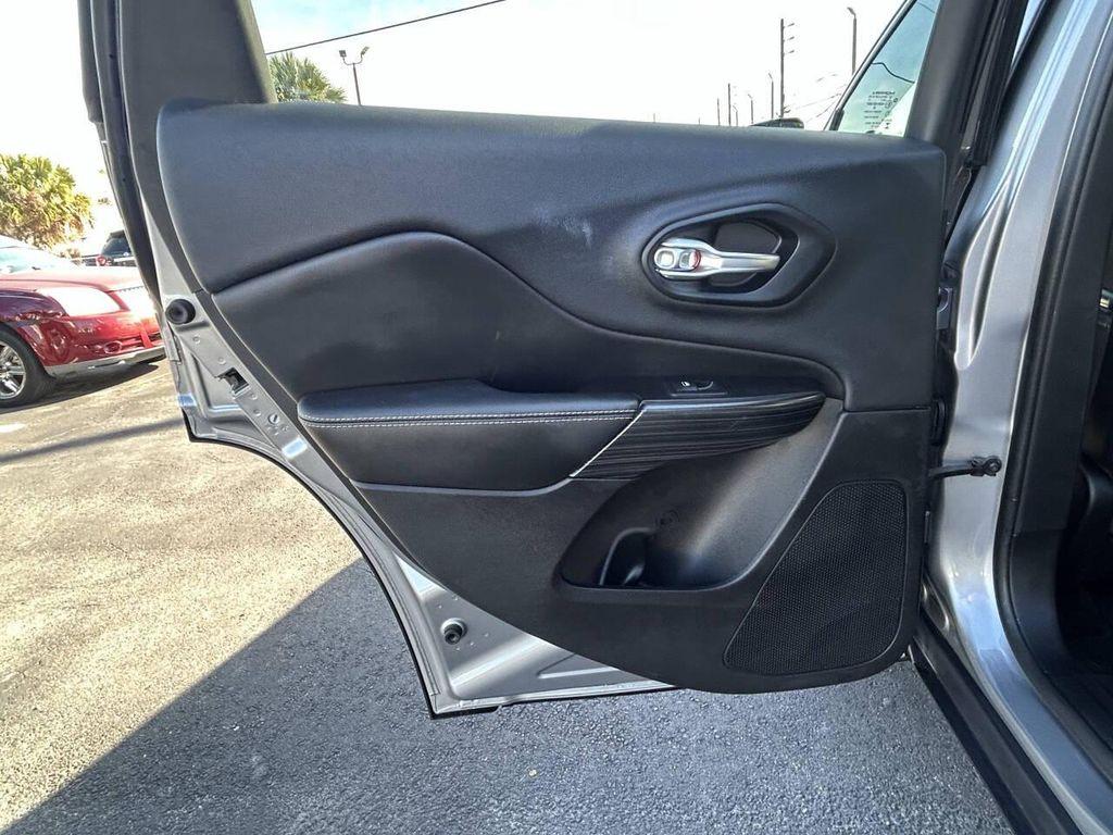 used 2014 Jeep Cherokee car, priced at $8,715