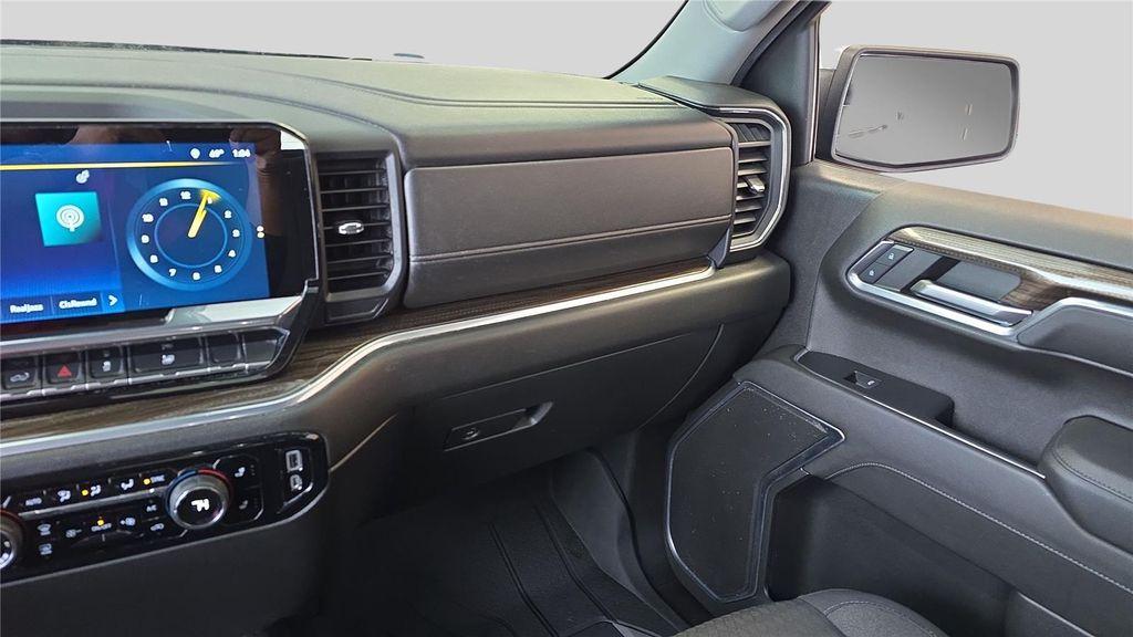 used 2022 Chevrolet Silverado 1500 car, priced at $31,600