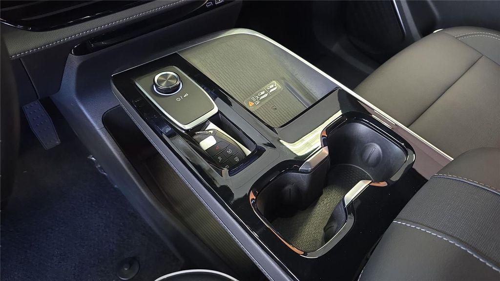 used 2025 Buick Enclave car, priced at $34,500