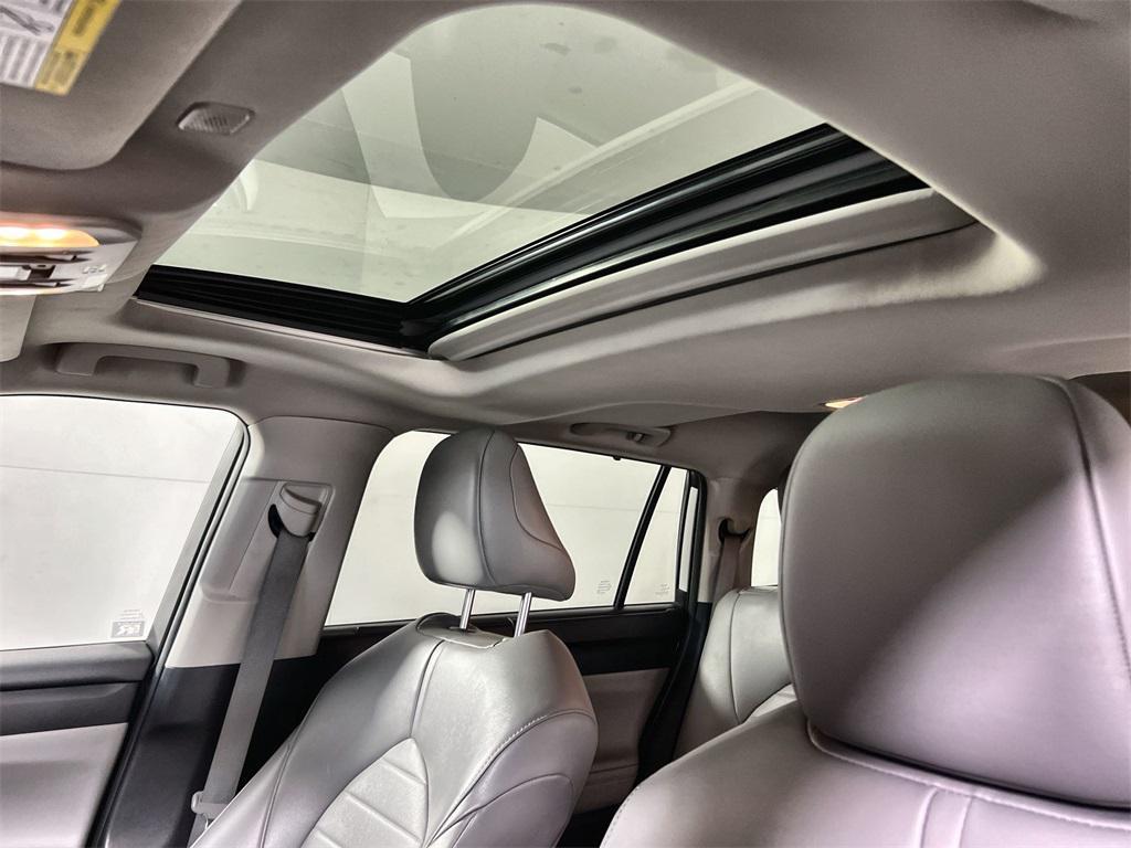 used 2023 Toyota Highlander car, priced at $27,587