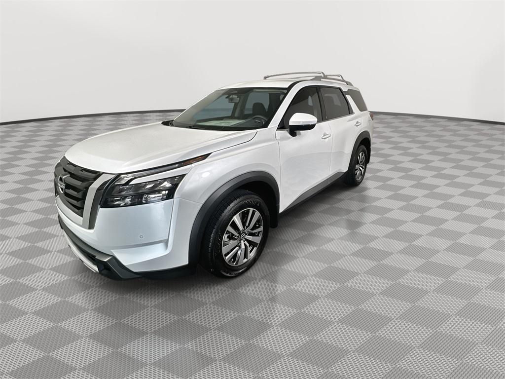 new 2025 Nissan Pathfinder car, priced at $35,634