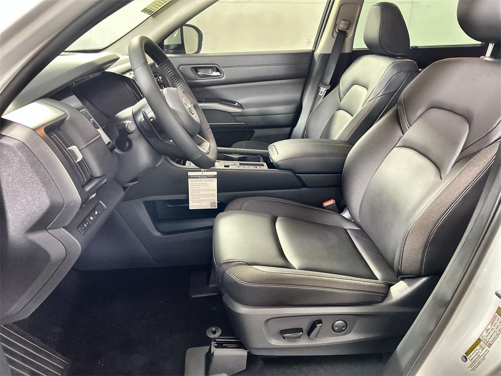 new 2025 Nissan Pathfinder car, priced at $35,634