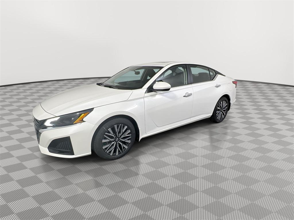 new 2025 Nissan Altima car, priced at $25,097