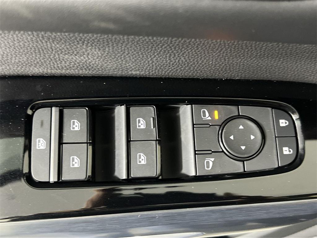 new 2025 Nissan Pathfinder car, priced at $40,234