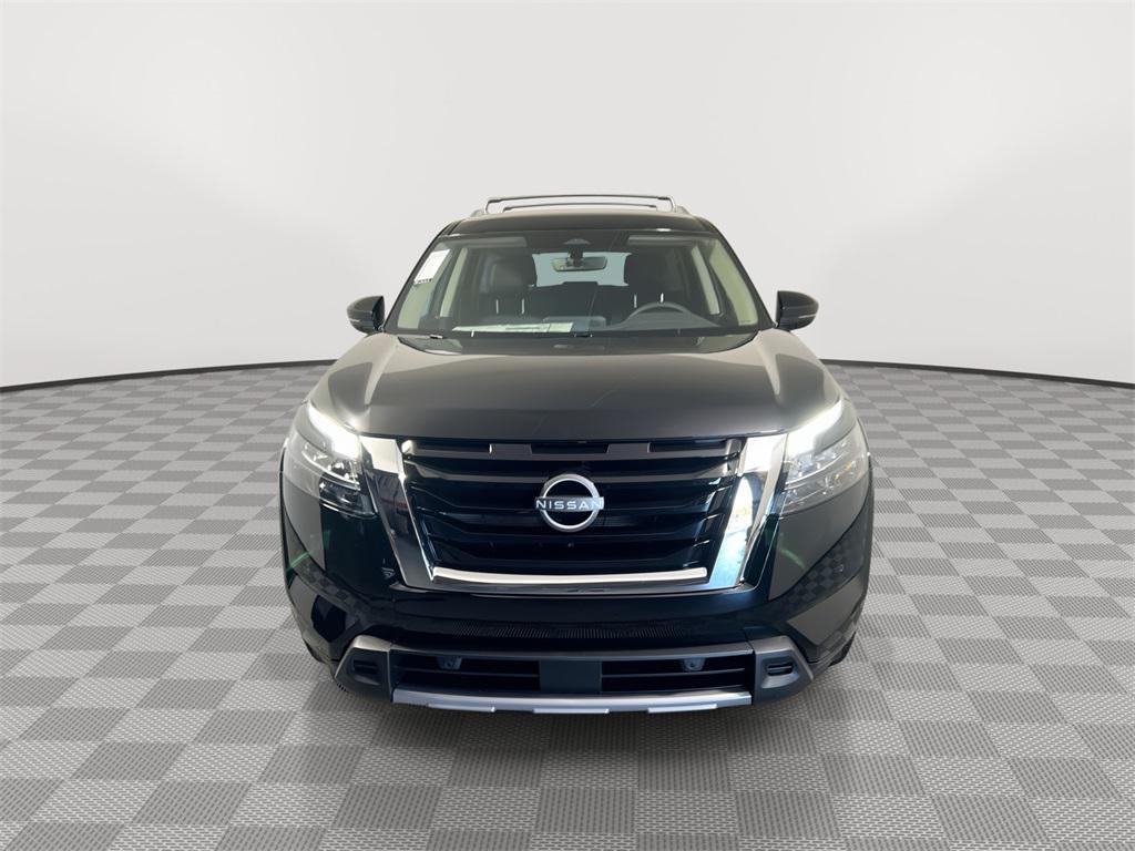 new 2025 Nissan Pathfinder car, priced at $40,234