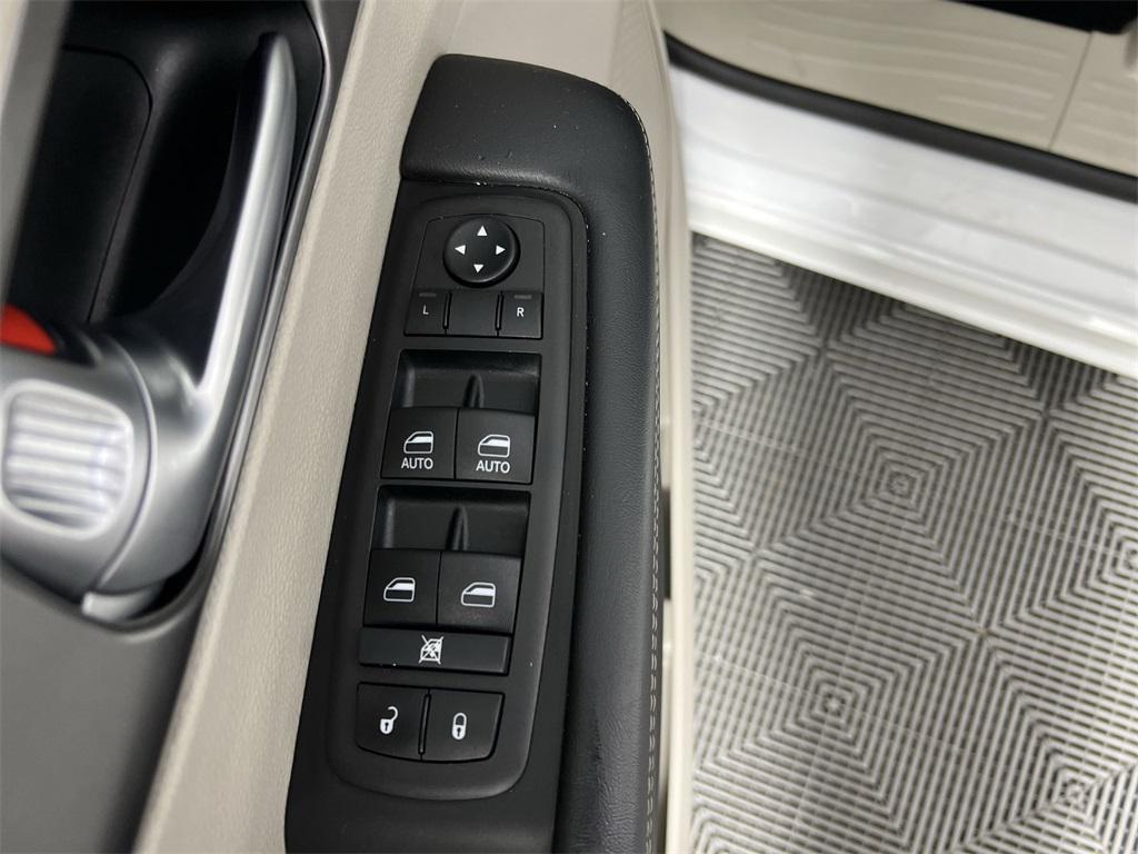 used 2024 Chrysler Pacifica car, priced at $23,339