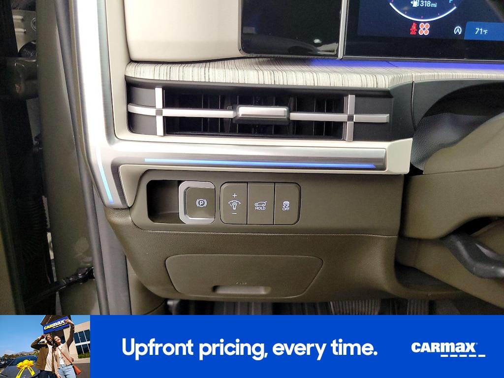 used 2024 Hyundai Santa Fe car, priced at $39,998