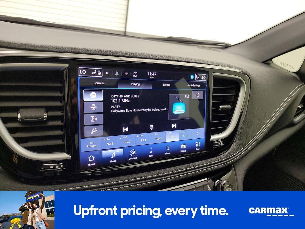 used 2026 Chrysler Pacifica car, priced at $41,998