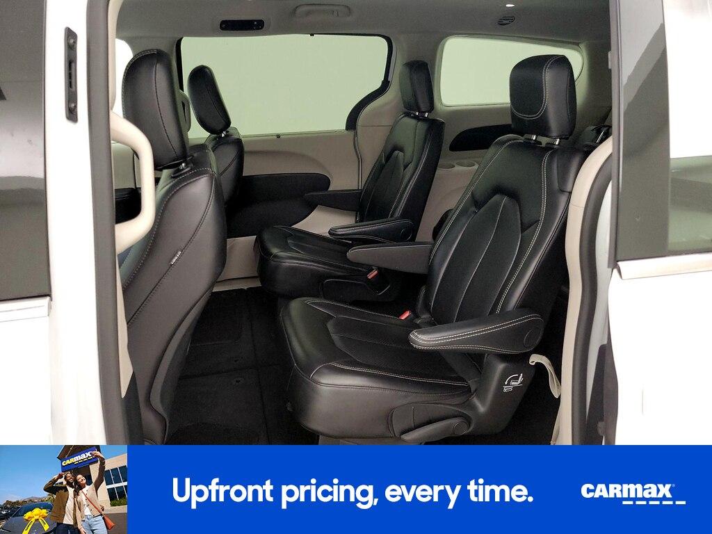 used 2024 Chrysler Pacifica car, priced at $25,998