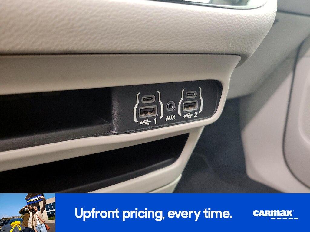 used 2024 Chrysler Pacifica car, priced at $25,998