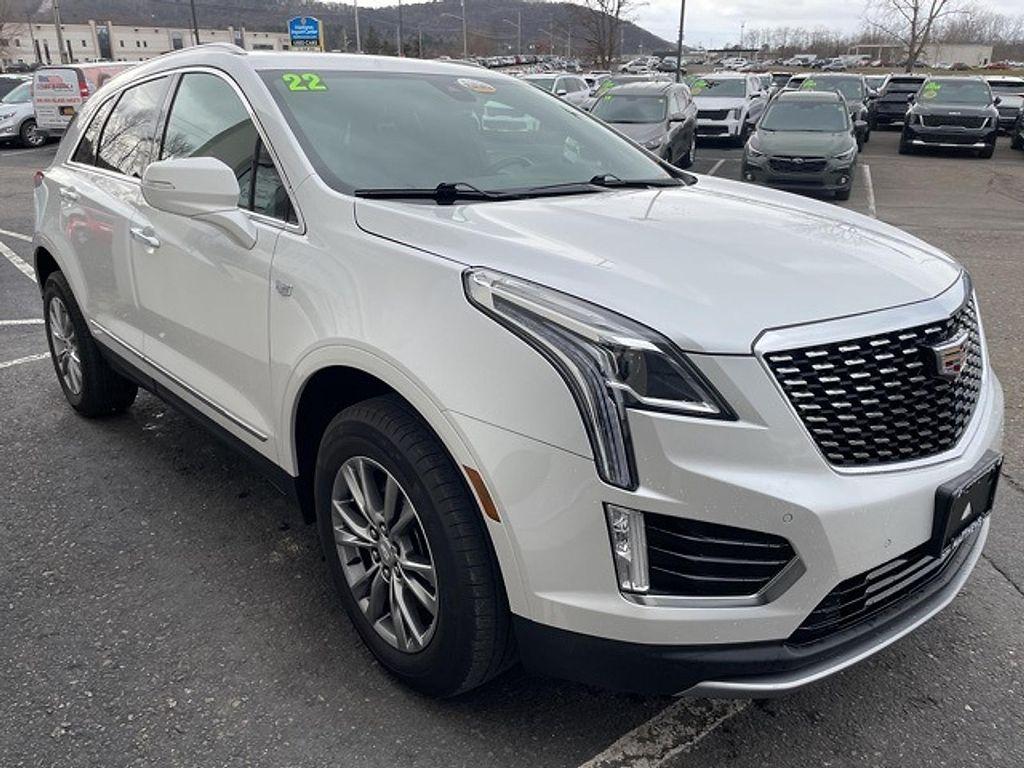 used 2022 Cadillac XT5 car, priced at $31,970