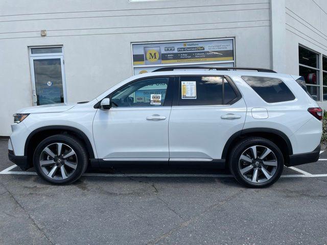 used 2023 Honda Pilot car, priced at $41,165