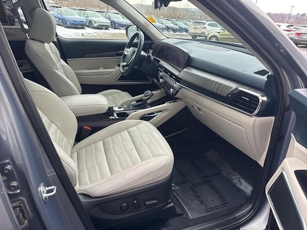 used 2024 Kia Telluride car, priced at $45,990