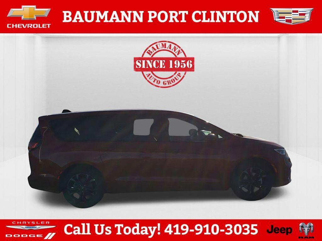 new 2026 Chrysler Pacifica car, priced at $44,060