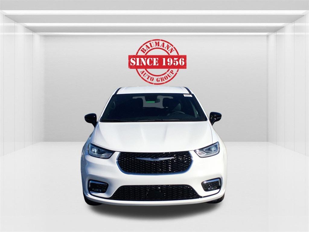 new 2026 Chrysler Pacifica car, priced at $44,635