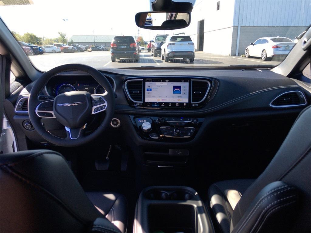 new 2026 Chrysler Pacifica car, priced at $44,635