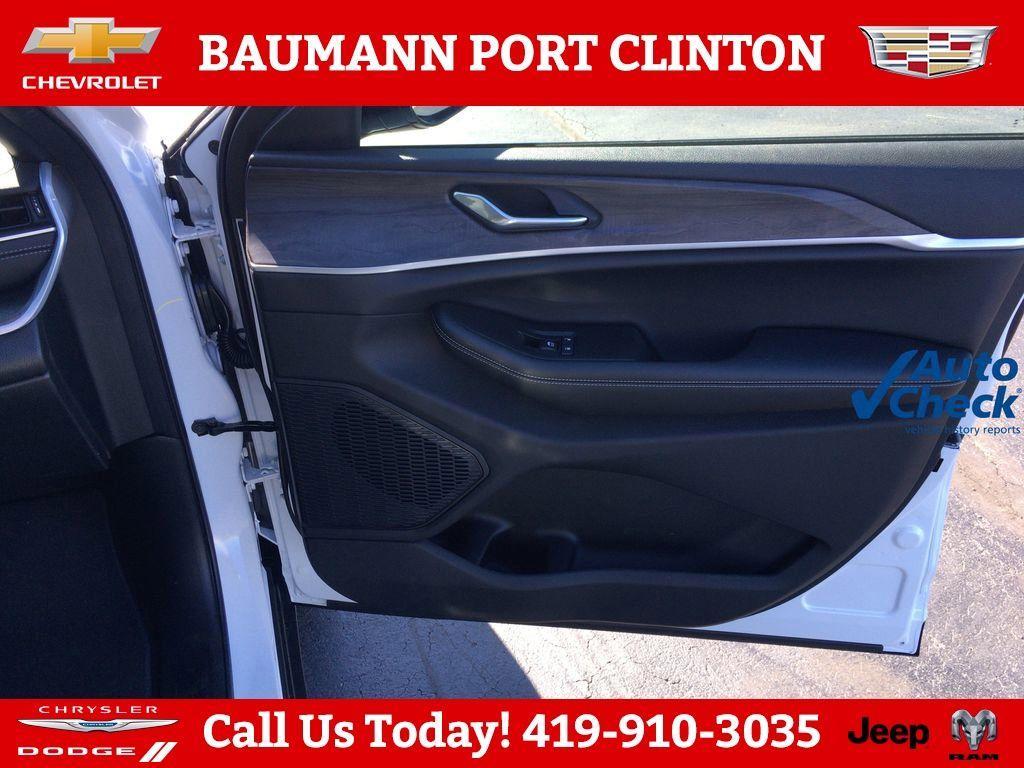 new 2025 Jeep Grand Cherokee car, priced at $50,479