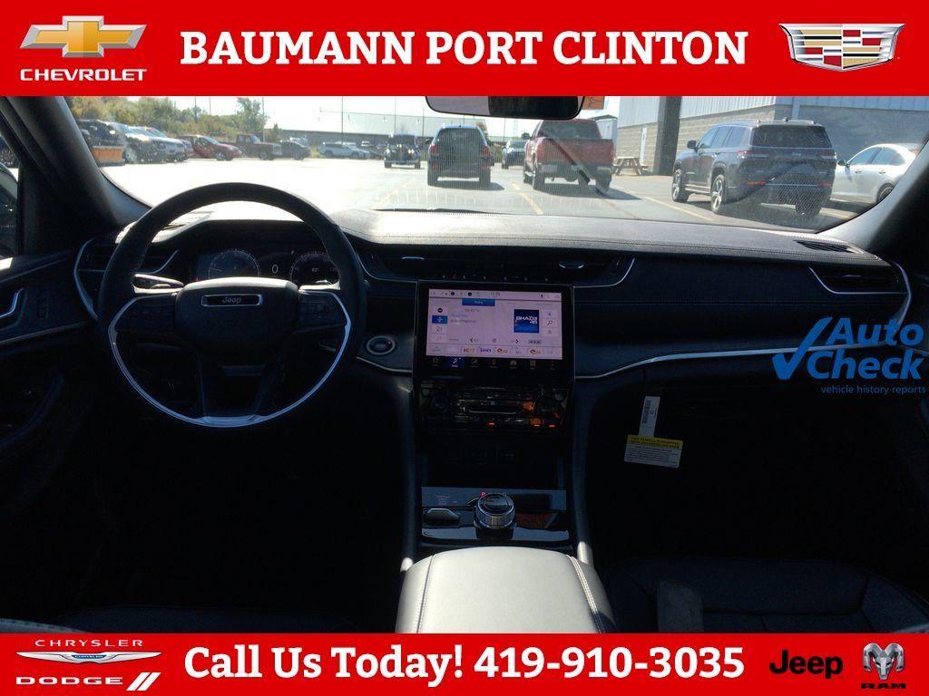 new 2025 Jeep Grand Cherokee car, priced at $50,479