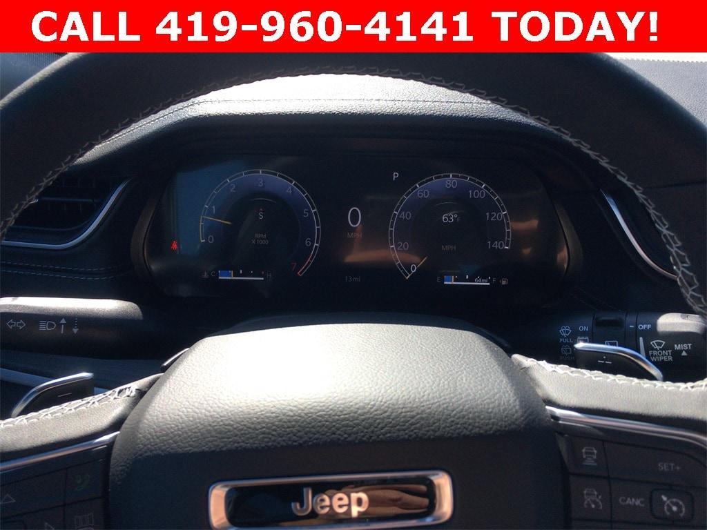 new 2025 Jeep Grand Cherokee car, priced at $50,885