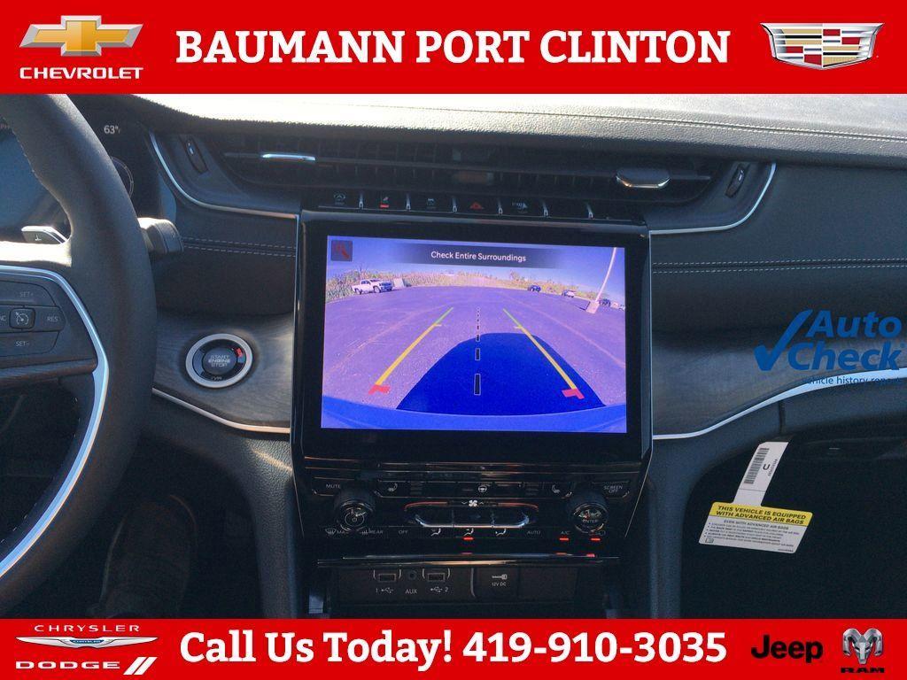 new 2025 Jeep Grand Cherokee car, priced at $50,479