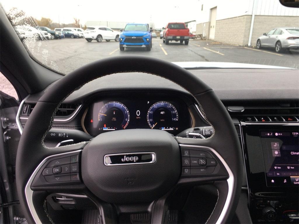 new 2025 Jeep Grand Cherokee car, priced at $41,920