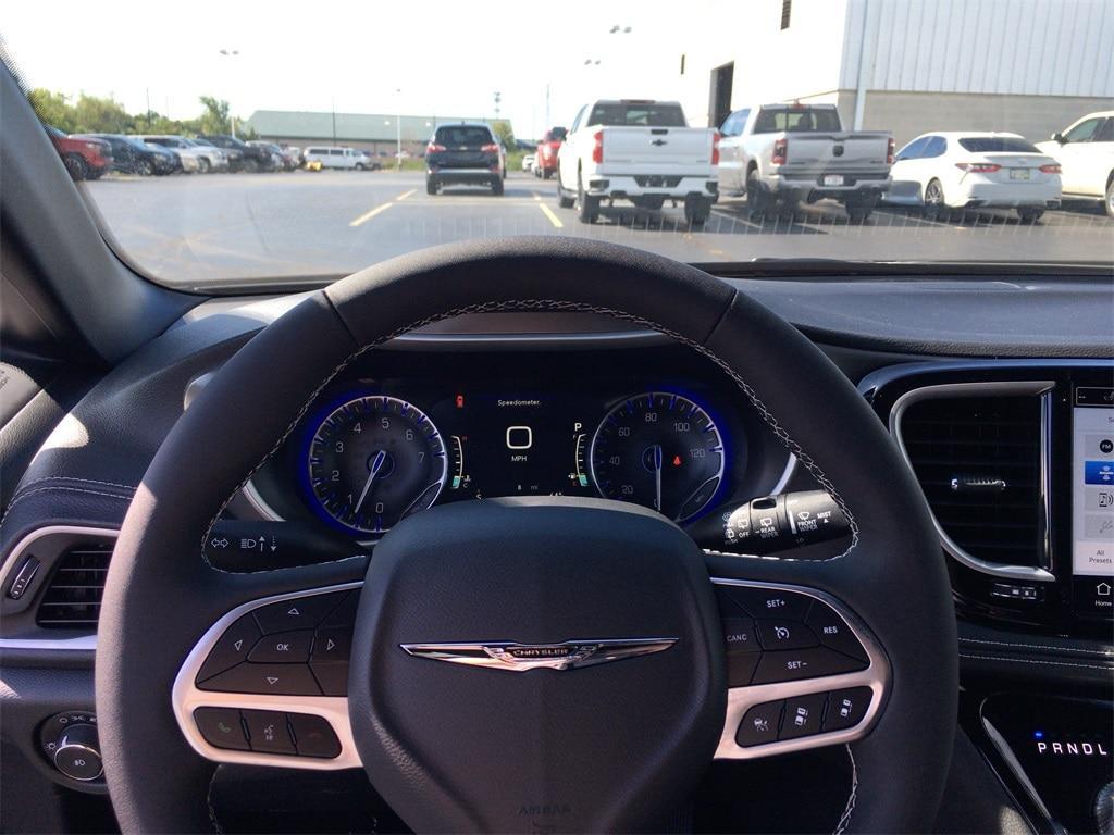 new 2026 Chrysler Pacifica car, priced at $43,565