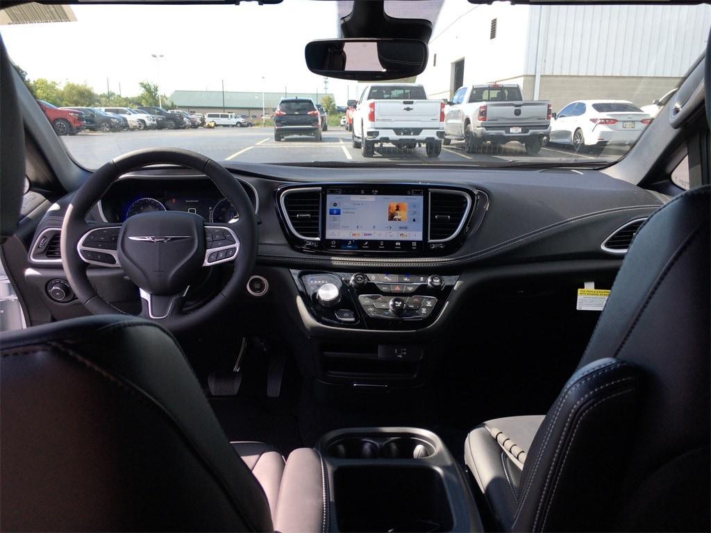 new 2026 Chrysler Pacifica car, priced at $43,565