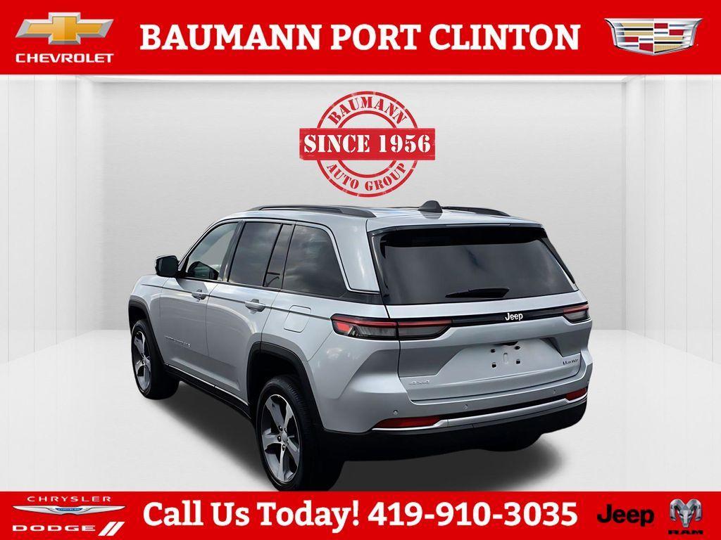 new 2026 Jeep Grand Cherokee car, priced at $49,075