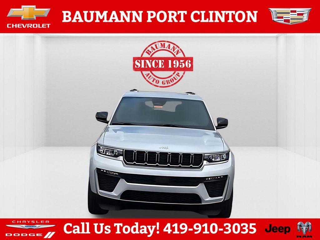 new 2026 Jeep Grand Cherokee car, priced at $49,075