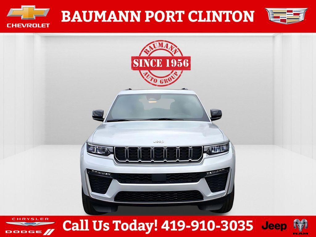 new 2026 Jeep Grand Cherokee car, priced at $49,075