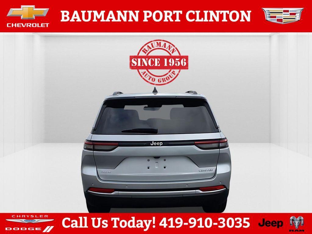 new 2026 Jeep Grand Cherokee car, priced at $49,075