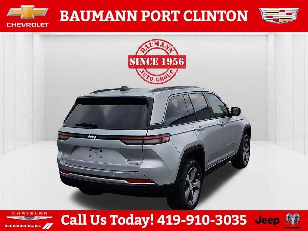 new 2026 Jeep Grand Cherokee car, priced at $49,075