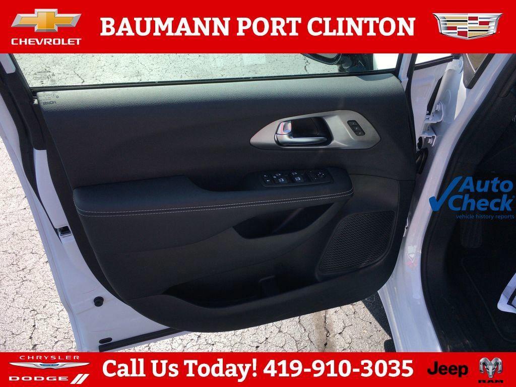 new 2026 Chrysler Pacifica car, priced at $43,565