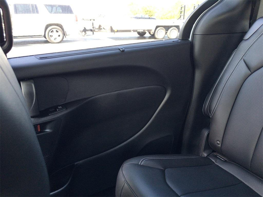 new 2026 Chrysler Pacifica car, priced at $43,565