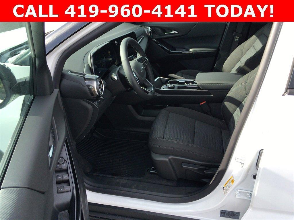 new 2026 Chevrolet Equinox car, priced at $32,300