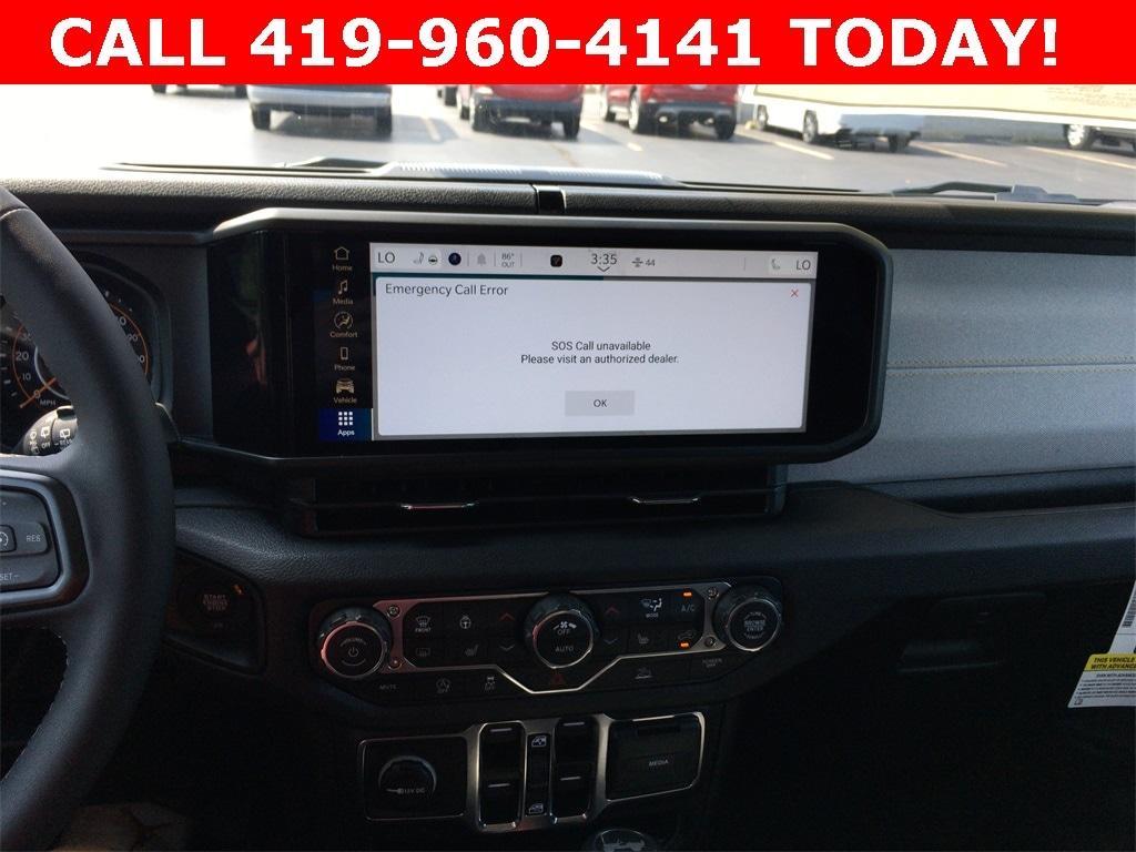 new 2025 Jeep Wrangler car, priced at $46,990