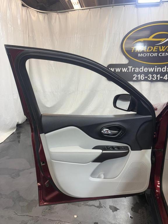 used 2019 Jeep Cherokee car, priced at $14,995