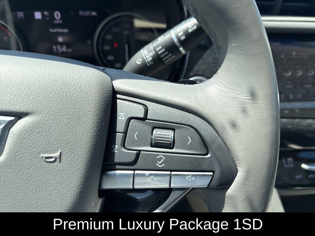 used 2021 Cadillac XT6 car, priced at $26,170