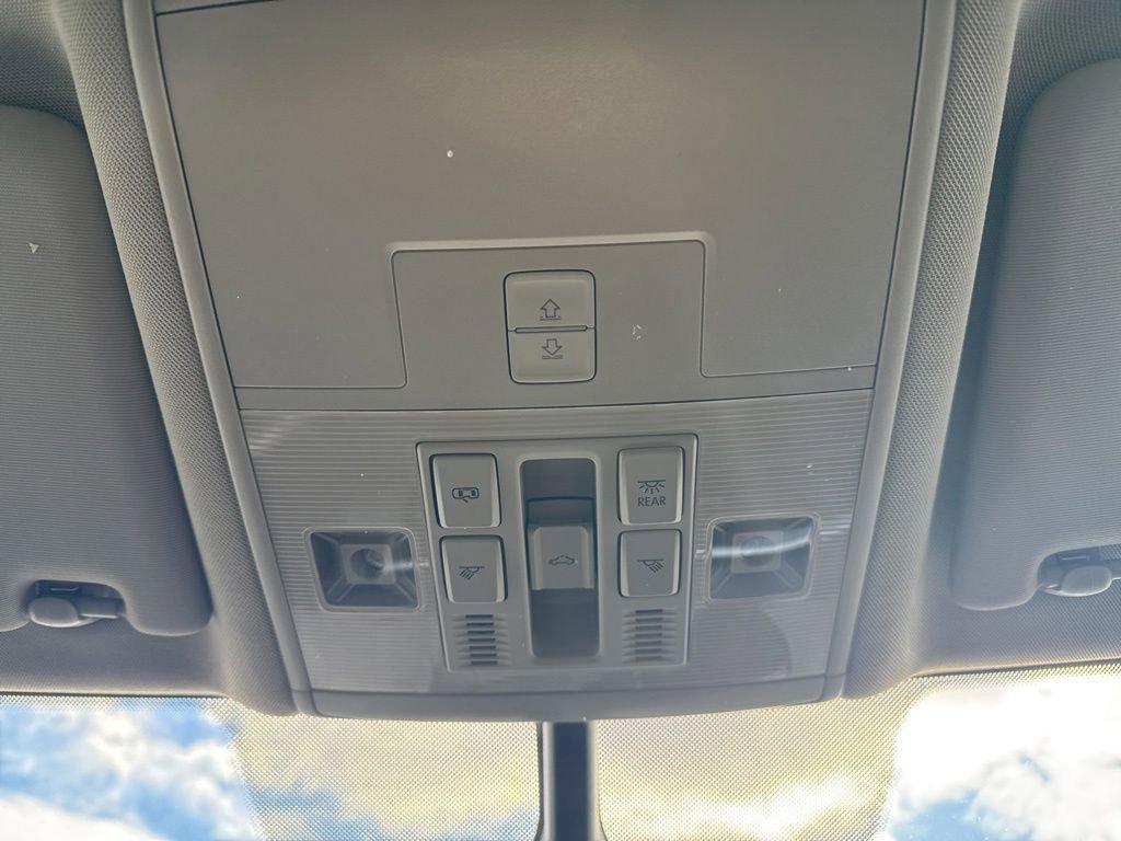 used 2022 Volkswagen Atlas car, priced at $25,995