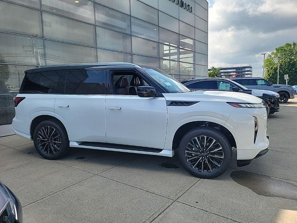 new 2027 INFINITI QX80 car, priced at $117,310
