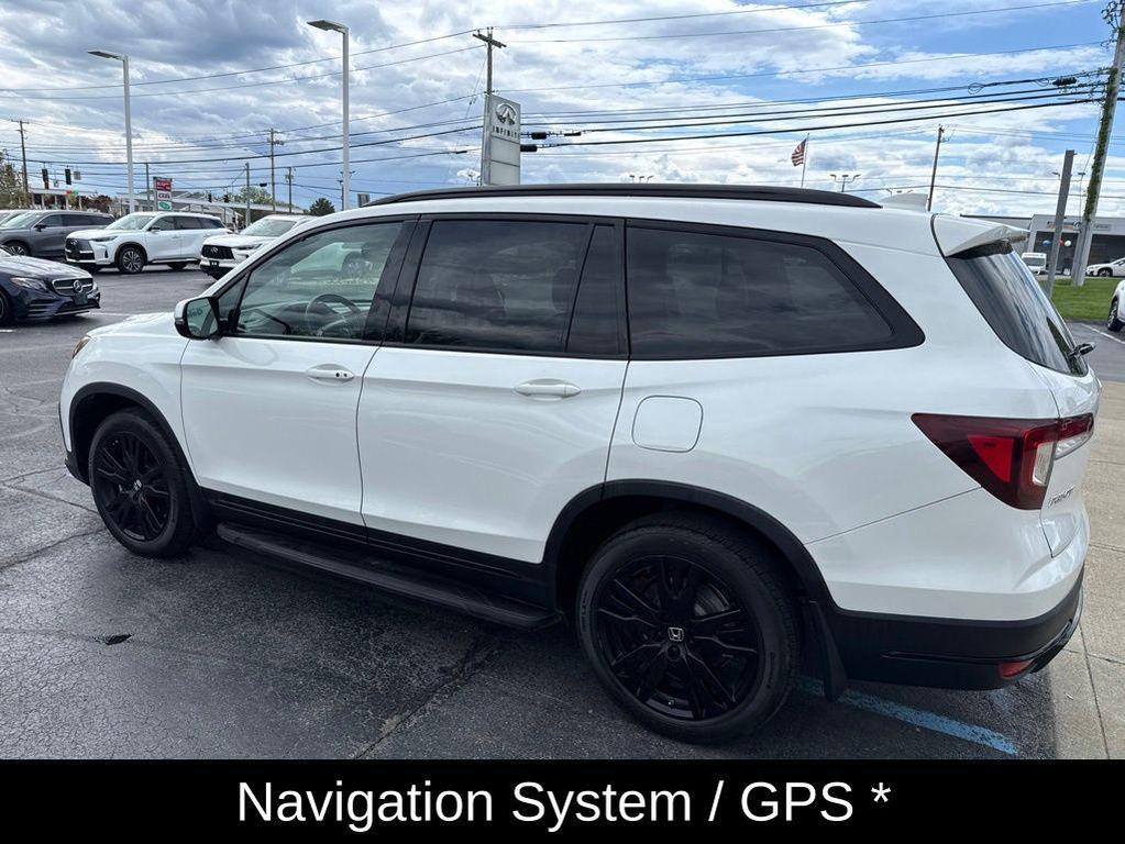 used 2022 Honda Pilot car, priced at $37,170