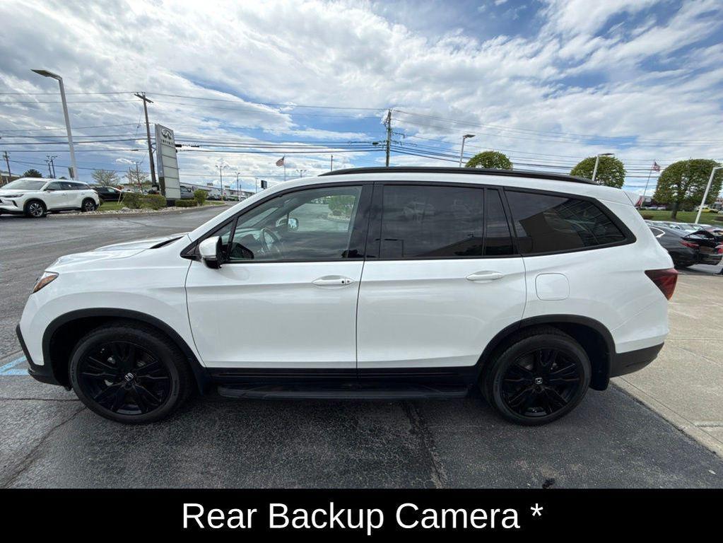 used 2022 Honda Pilot car, priced at $37,170