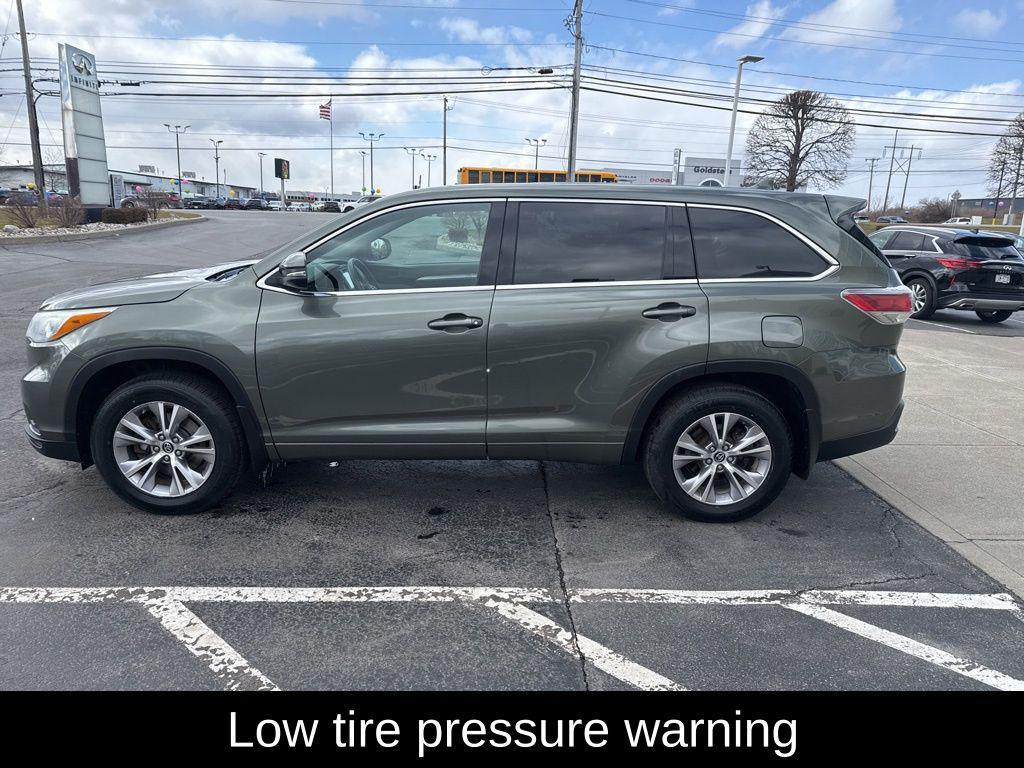 used 2016 Toyota Highlander car, priced at $18,995