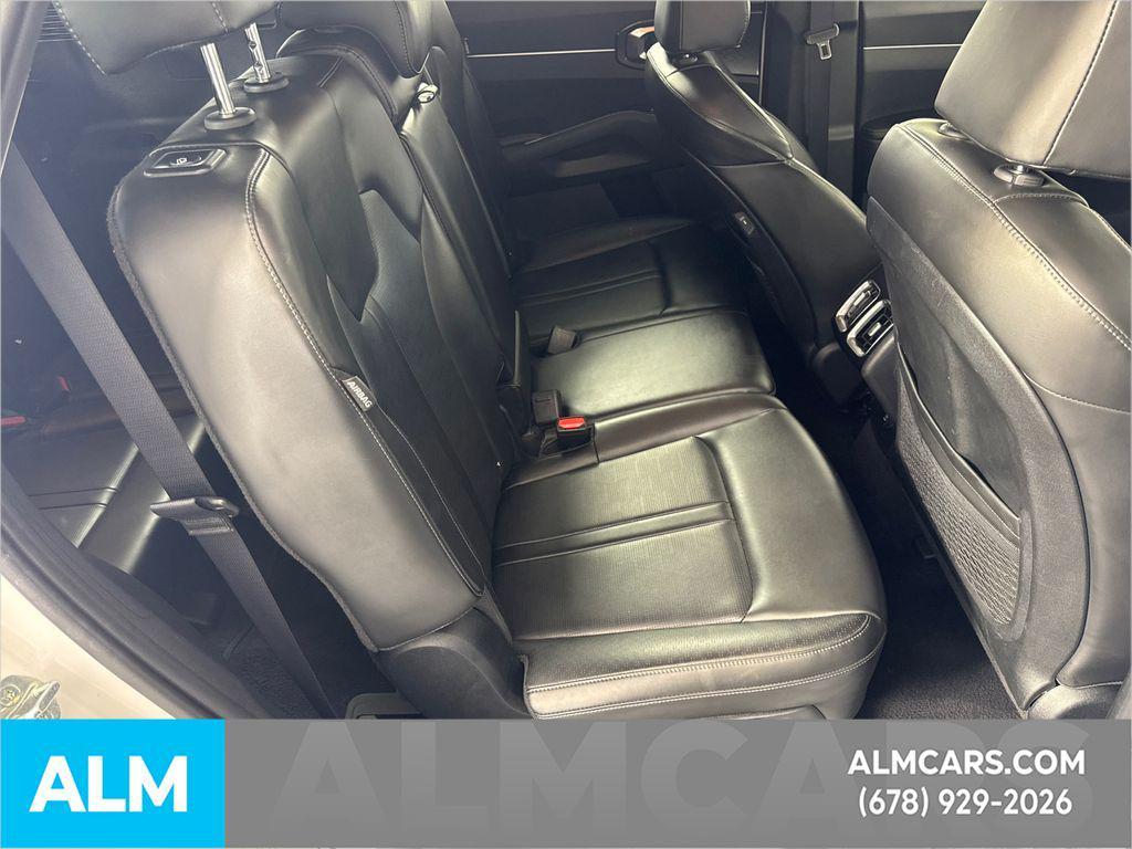 used 2024 Kia Sorento car, priced at $23,220