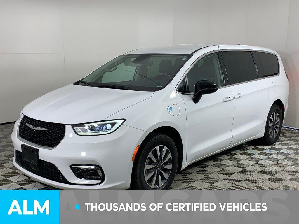 used 2024 Chrysler Pacifica Hybrid car, priced at $27,920