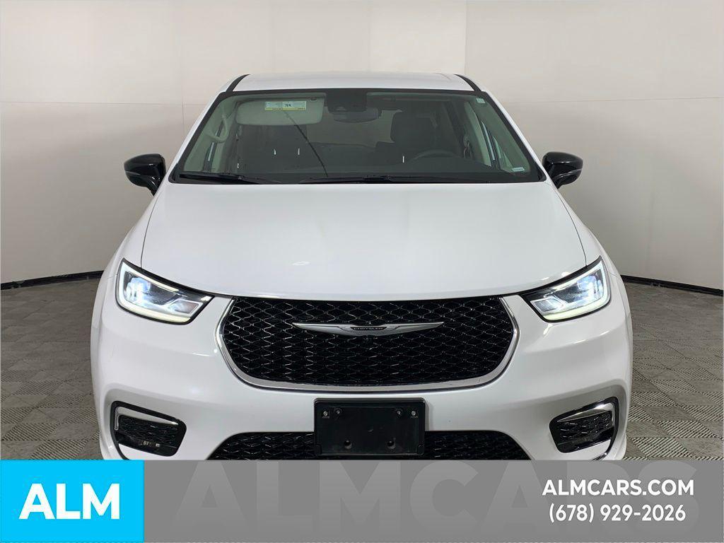 used 2024 Chrysler Pacifica Hybrid car, priced at $27,920