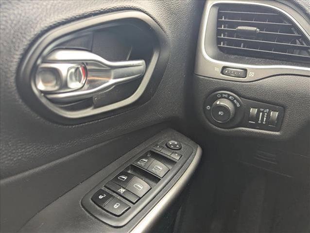 used 2021 Jeep Cherokee car, priced at $17,888