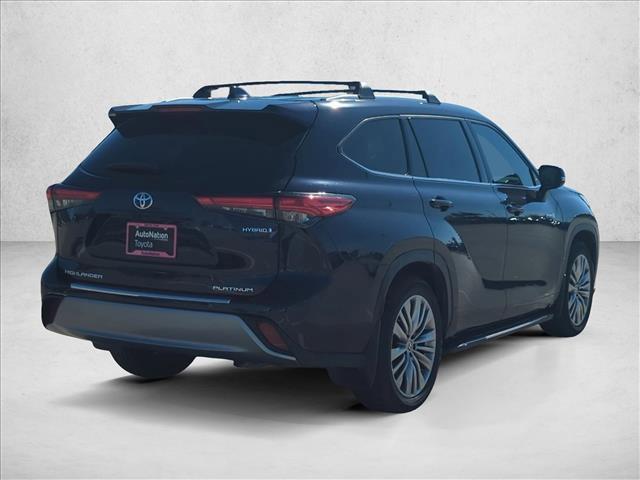 used 2021 Toyota Highlander Hybrid car, priced at $35,998